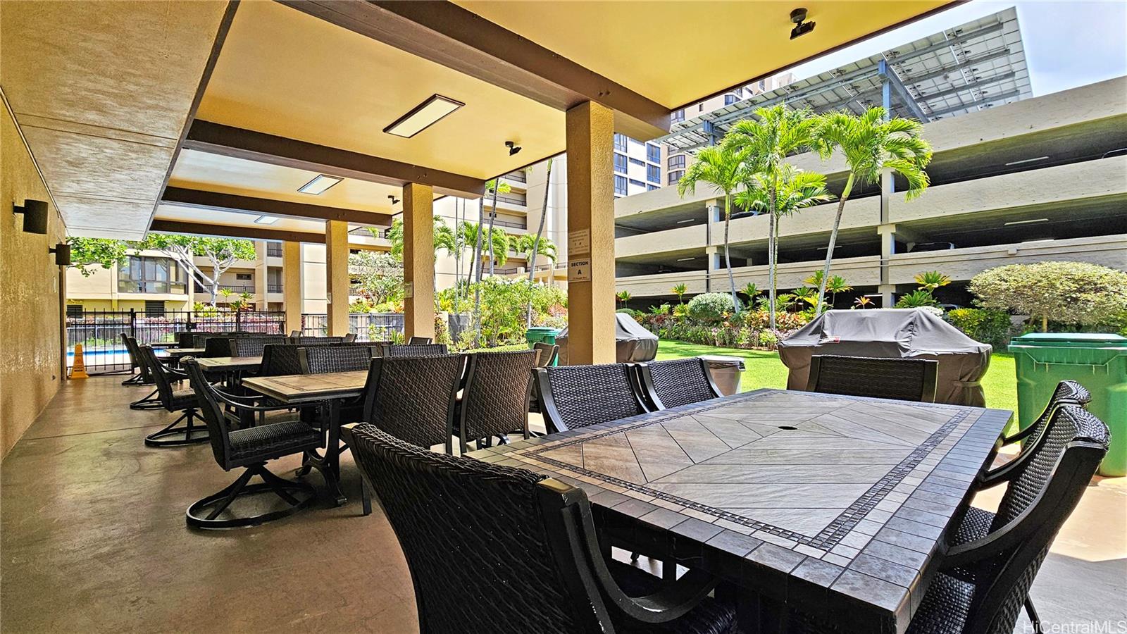 Country Club Plaza condo # 405, Honolulu, Hawaii - photo 18 of 25