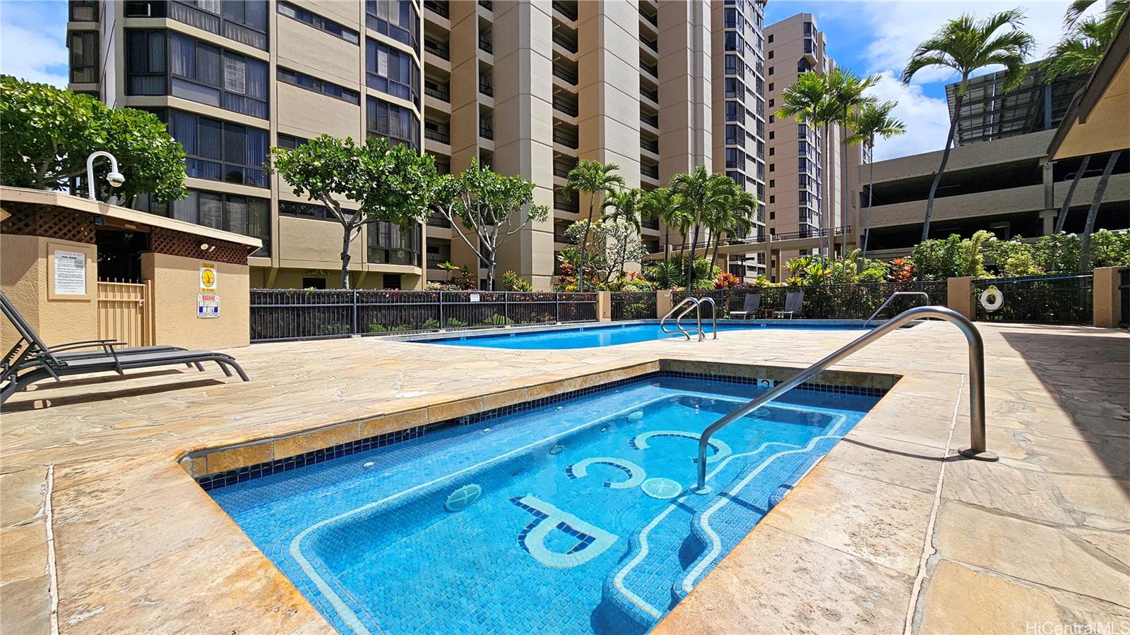 Country Club Plaza condo # 405, Honolulu, Hawaii - photo 19 of 25