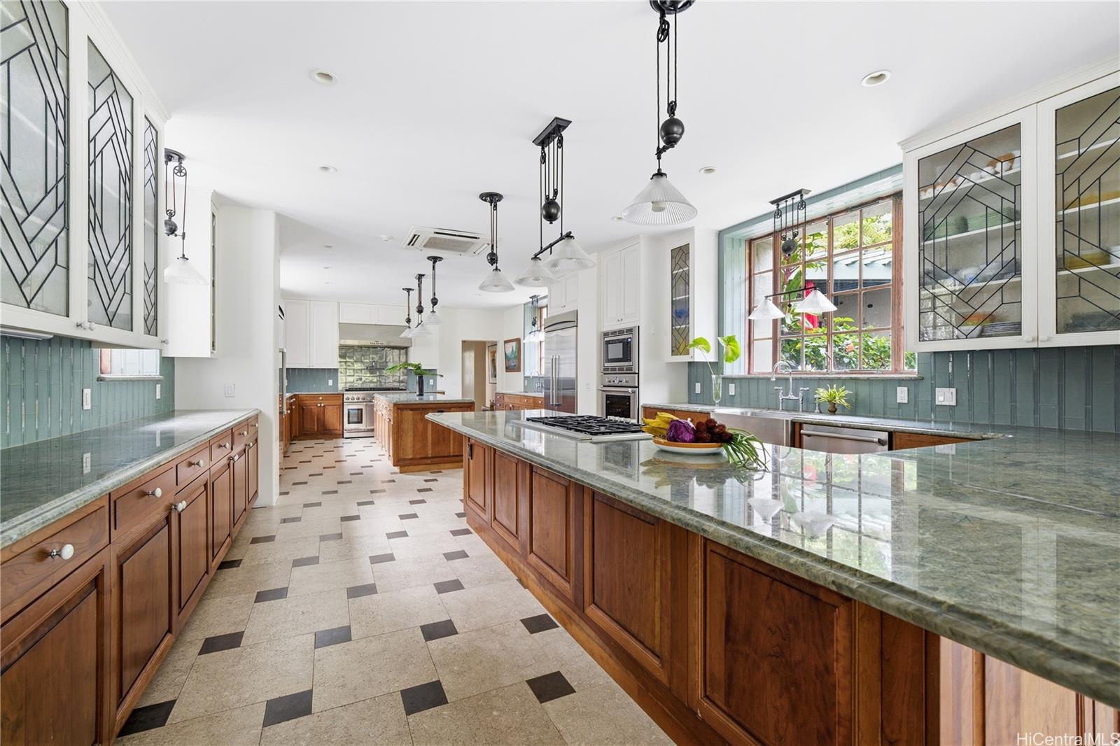 51  Kepola Place Dowsett, Honolulu home - photo 12 of 25