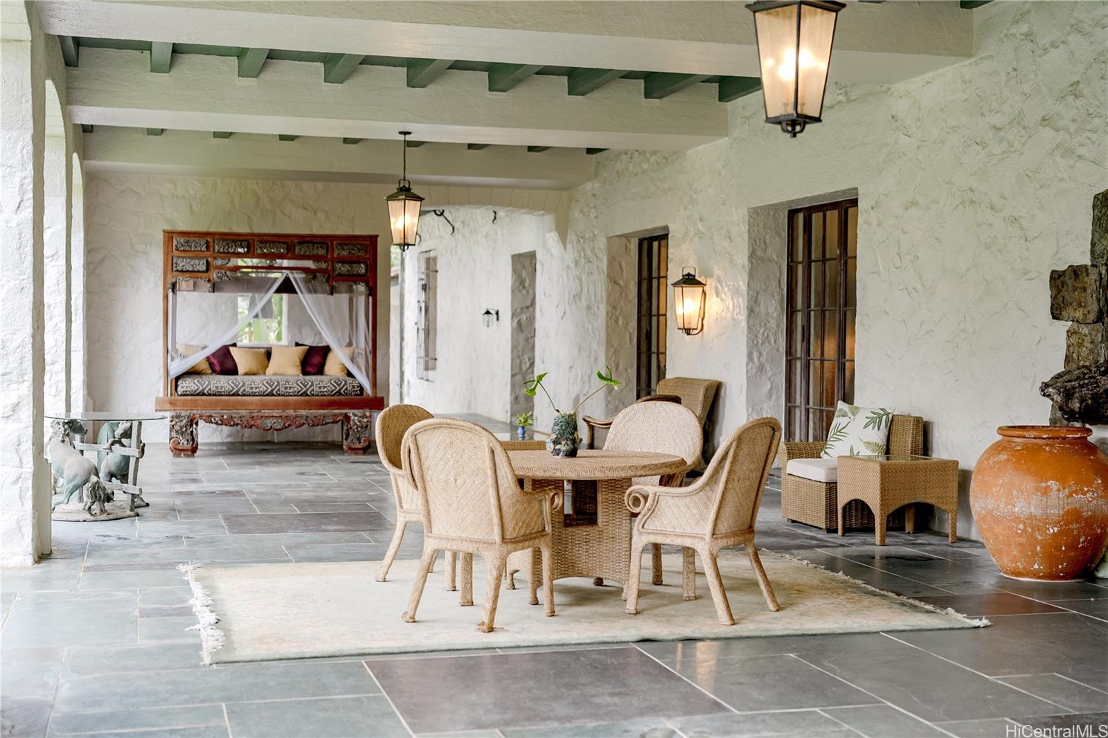 51  Kepola Place Dowsett, Honolulu home - photo 22 of 25