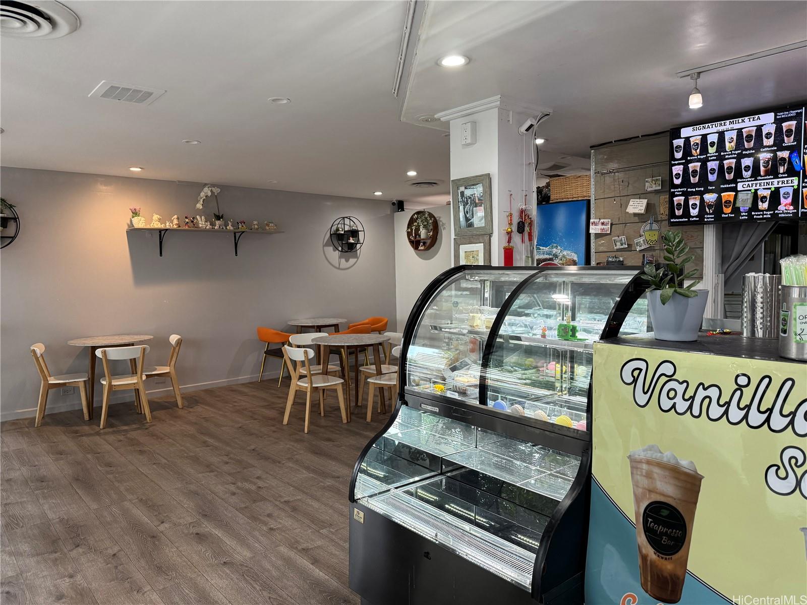 510 Piikoi Street Kakaako  - photo 5 of 6