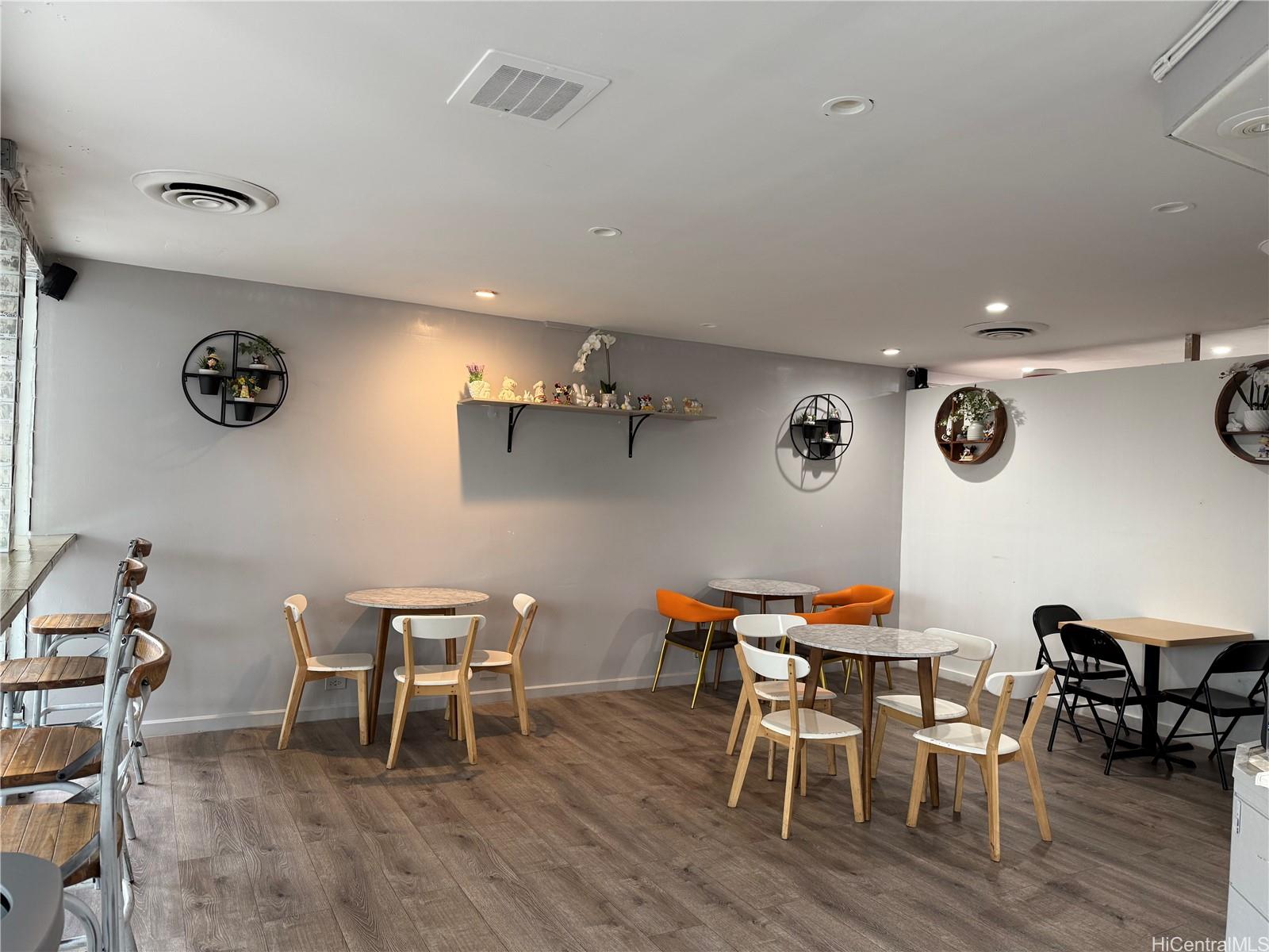 510 Piikoi Street Kakaako  - photo 6 of 6