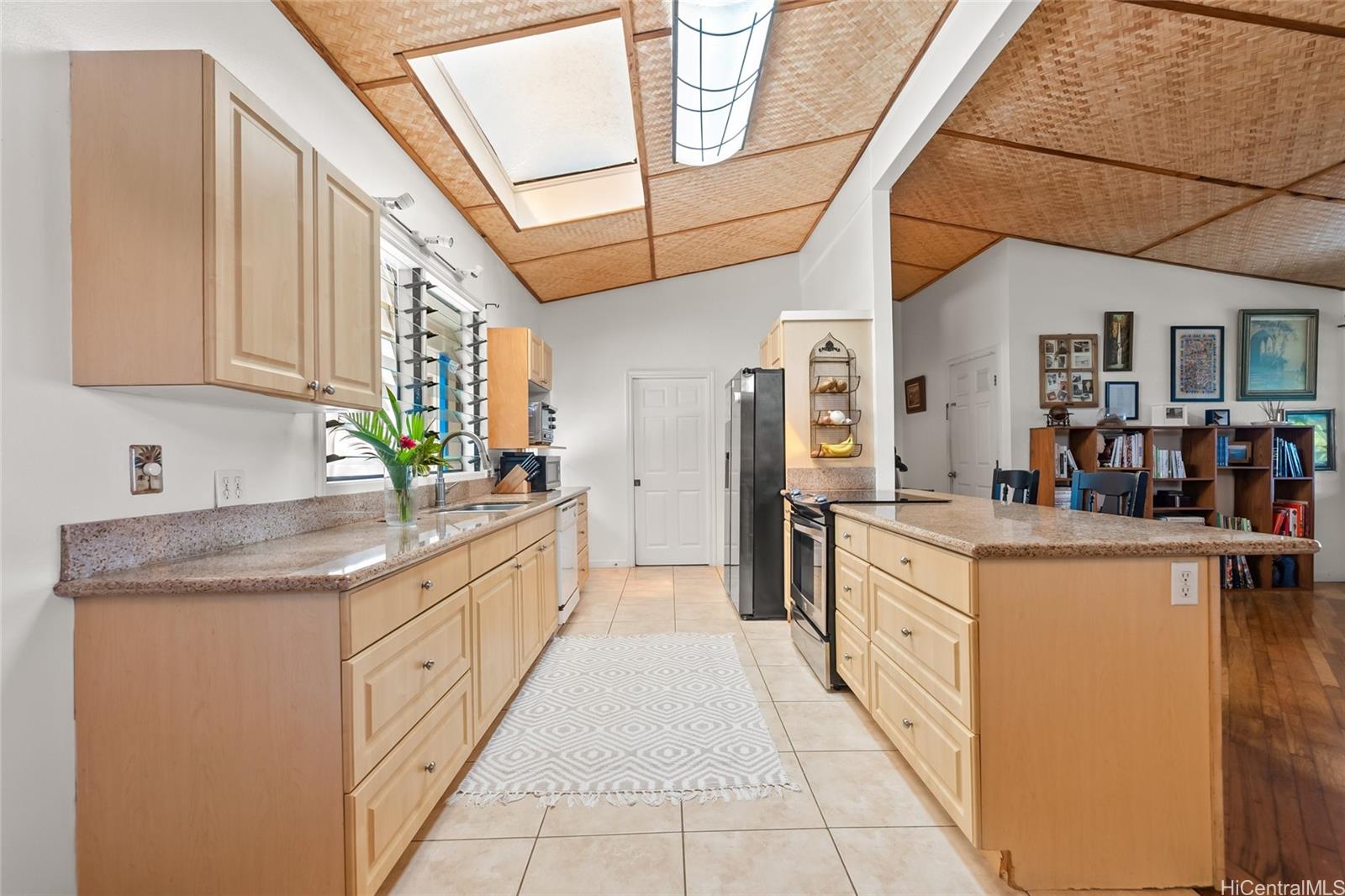 51-015 Lau Place Kaaawa - Multi-family - photo 8 of 25