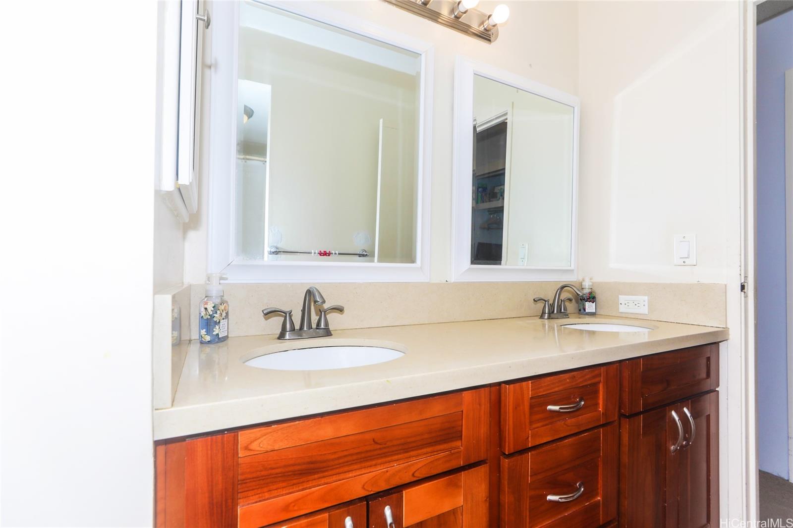 Mauna Luan condo # 1-2C, Honolulu, Hawaii - photo 8 of 25