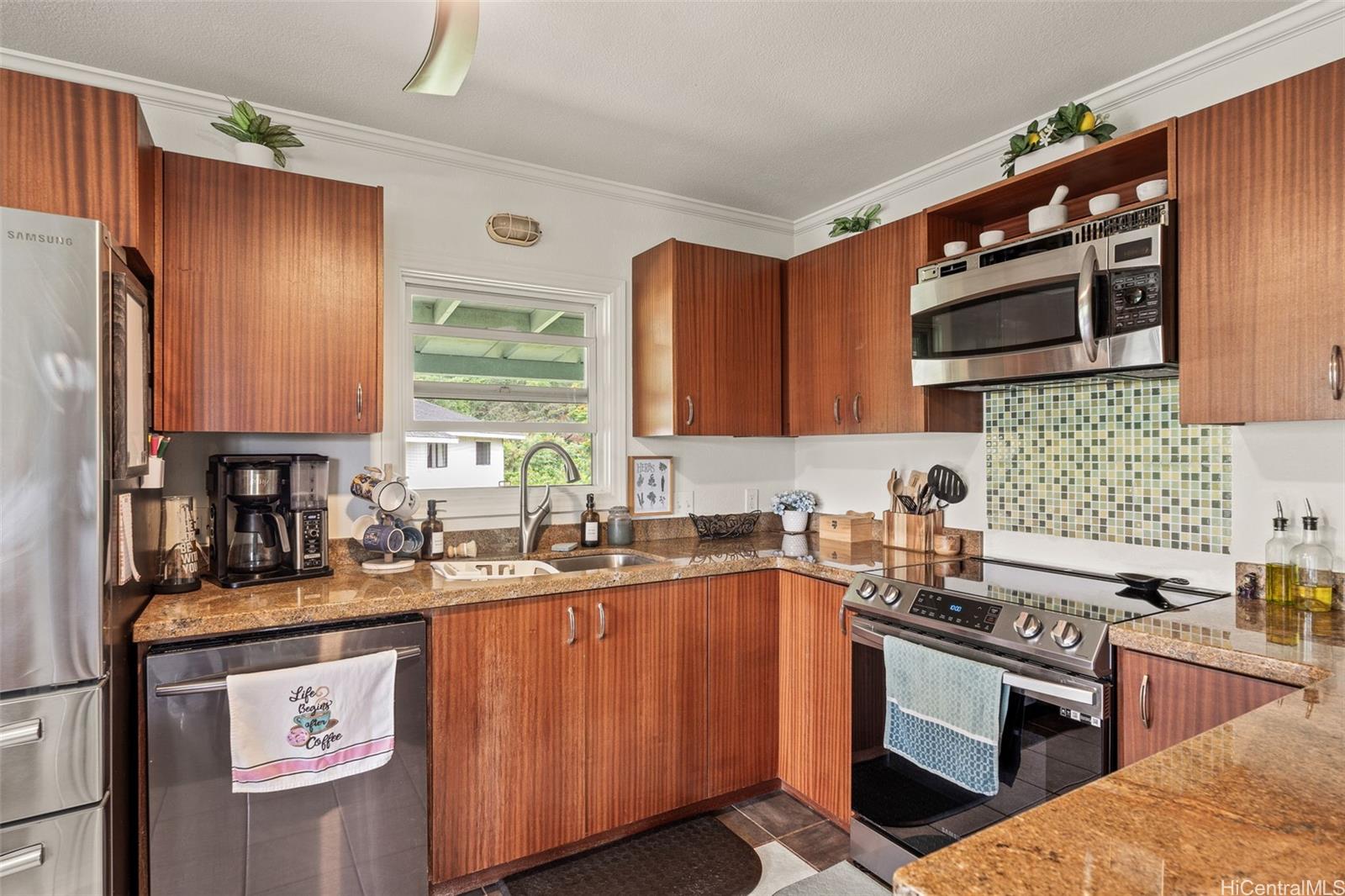 51-17  Kaaawa Place Kaaawa, Kaneohe home - photo 6 of 25