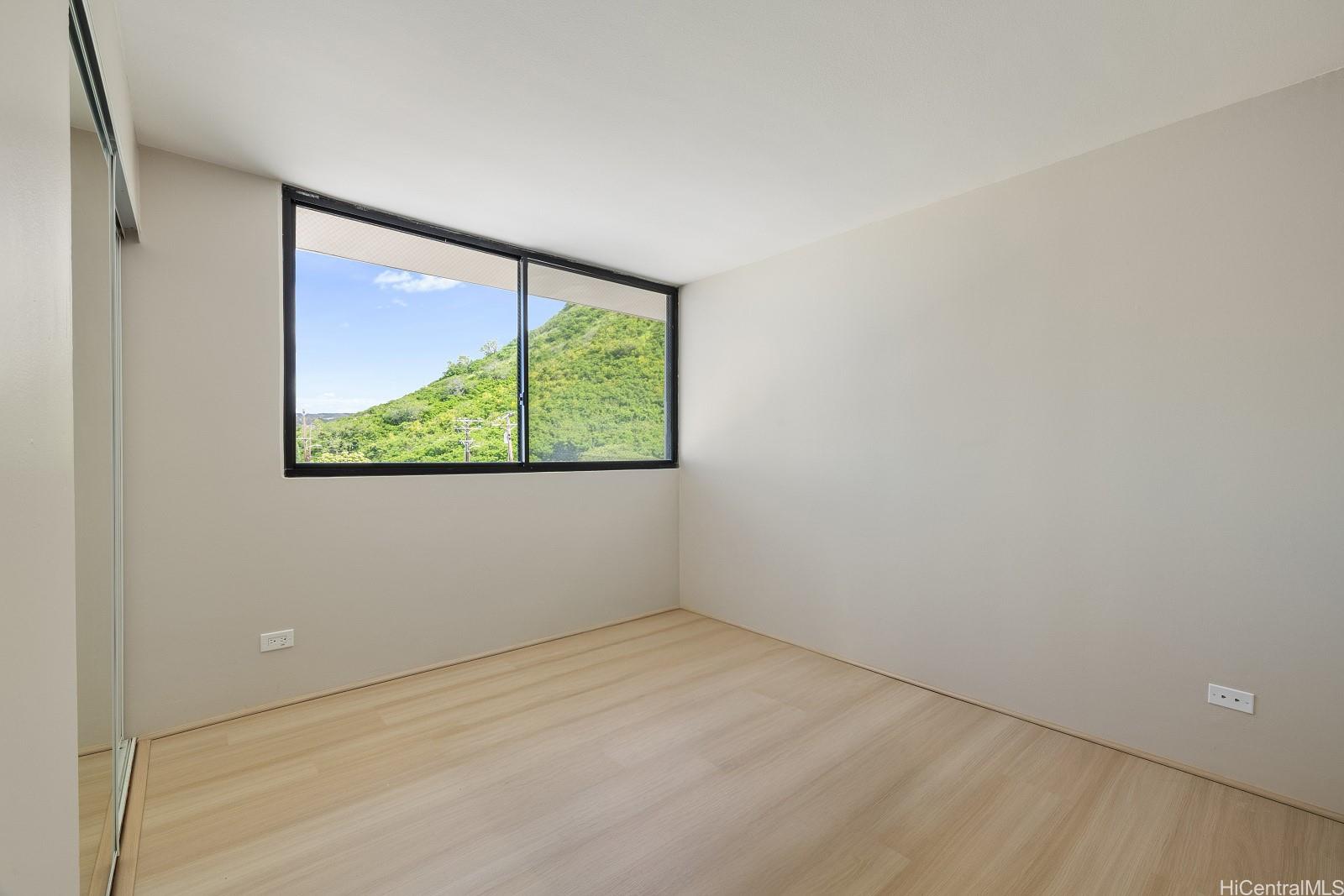512 Iolani Ave Honolulu - Rental - photo 15 of 21