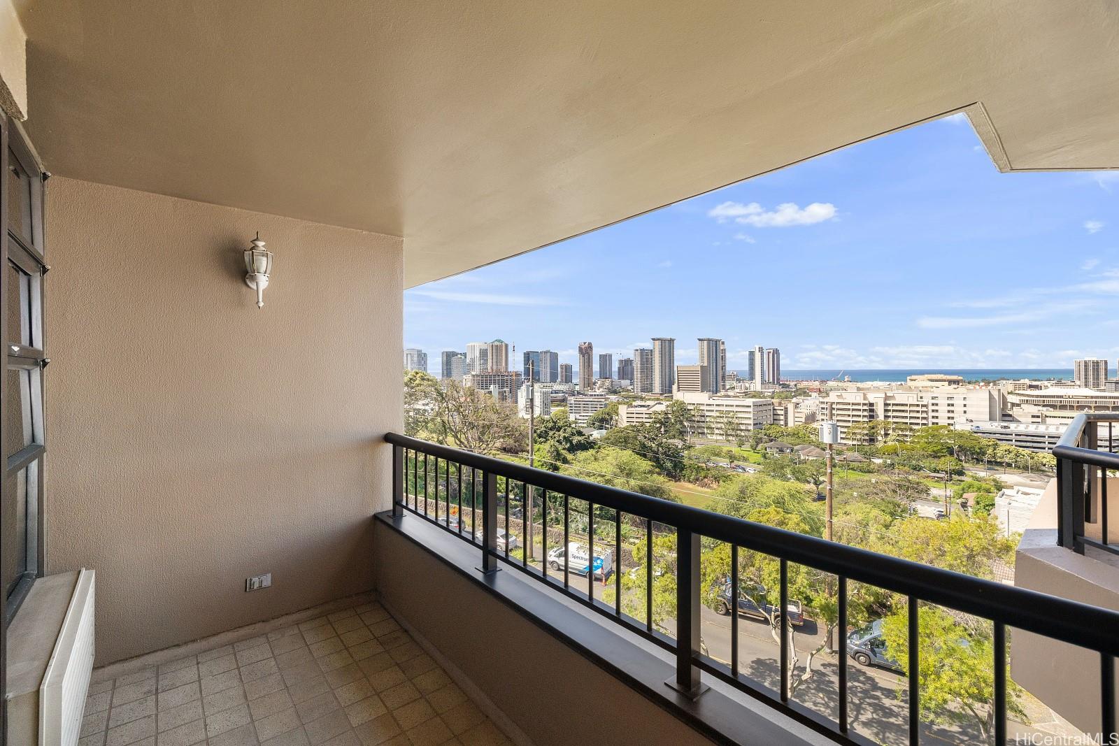 512 Iolani Ave Honolulu - Rental - photo 6 of 21