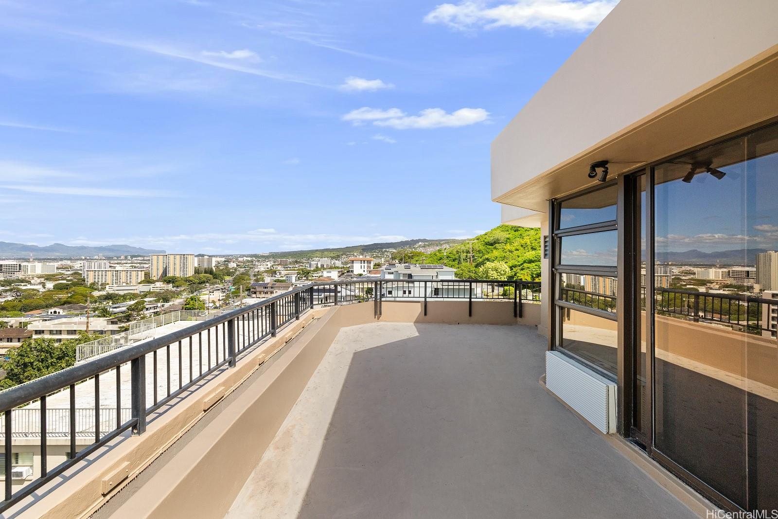 512 Iolani Ave Honolulu - Rental - photo 8 of 21
