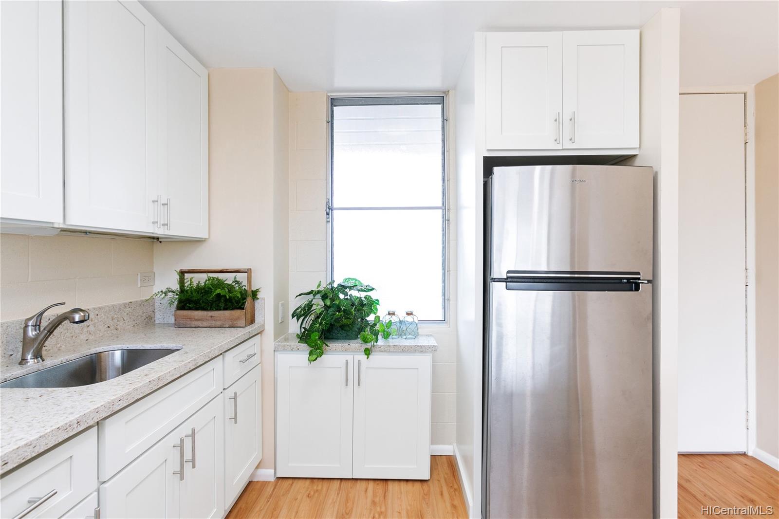 Likini West 406, 5122 Likini Street, Honolulu Salt Lake