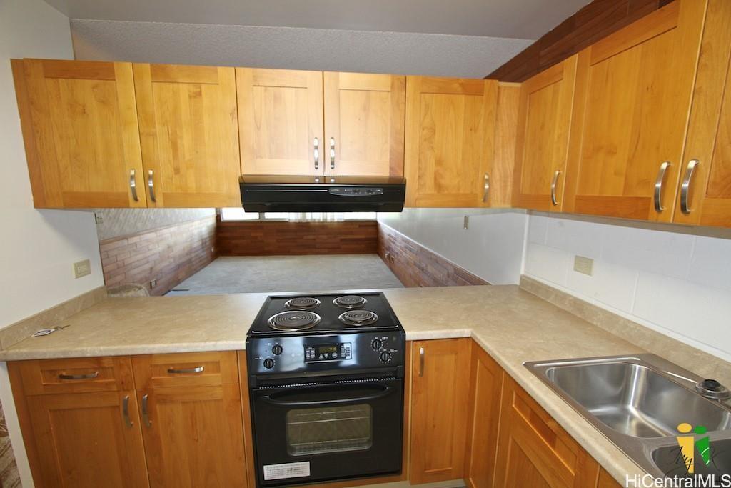 5122 Likini St Honolulu - Rental - photo 6 of 15