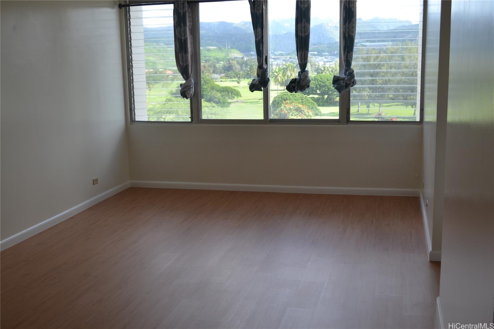 5122 Likini St Honolulu - Rental - photo 2 of 9