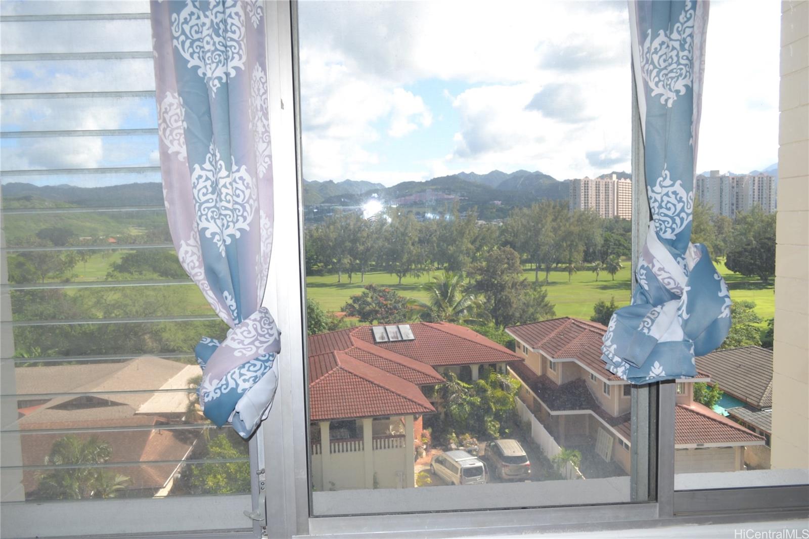 5122 Likini St Honolulu - Rental - photo 3 of 9