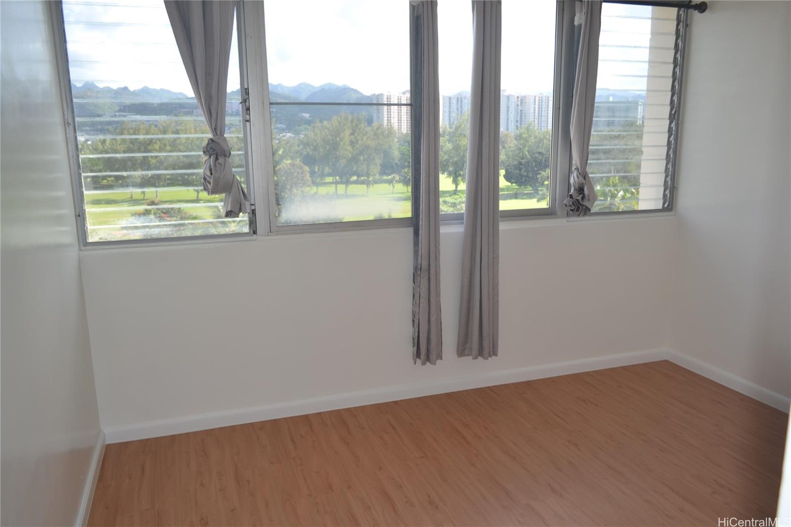 5122 Likini St Honolulu - Rental - photo 4 of 9