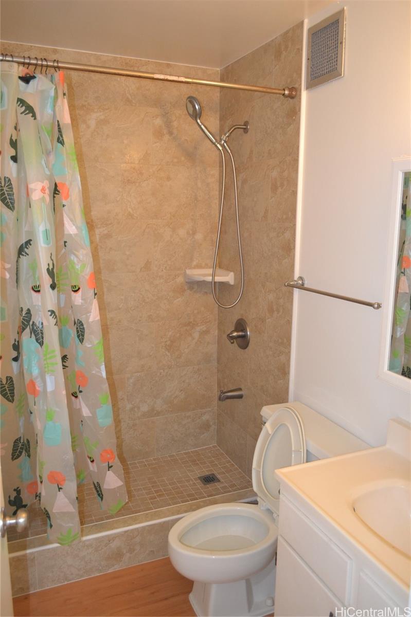 5122 Likini St Honolulu - Rental - photo 6 of 9