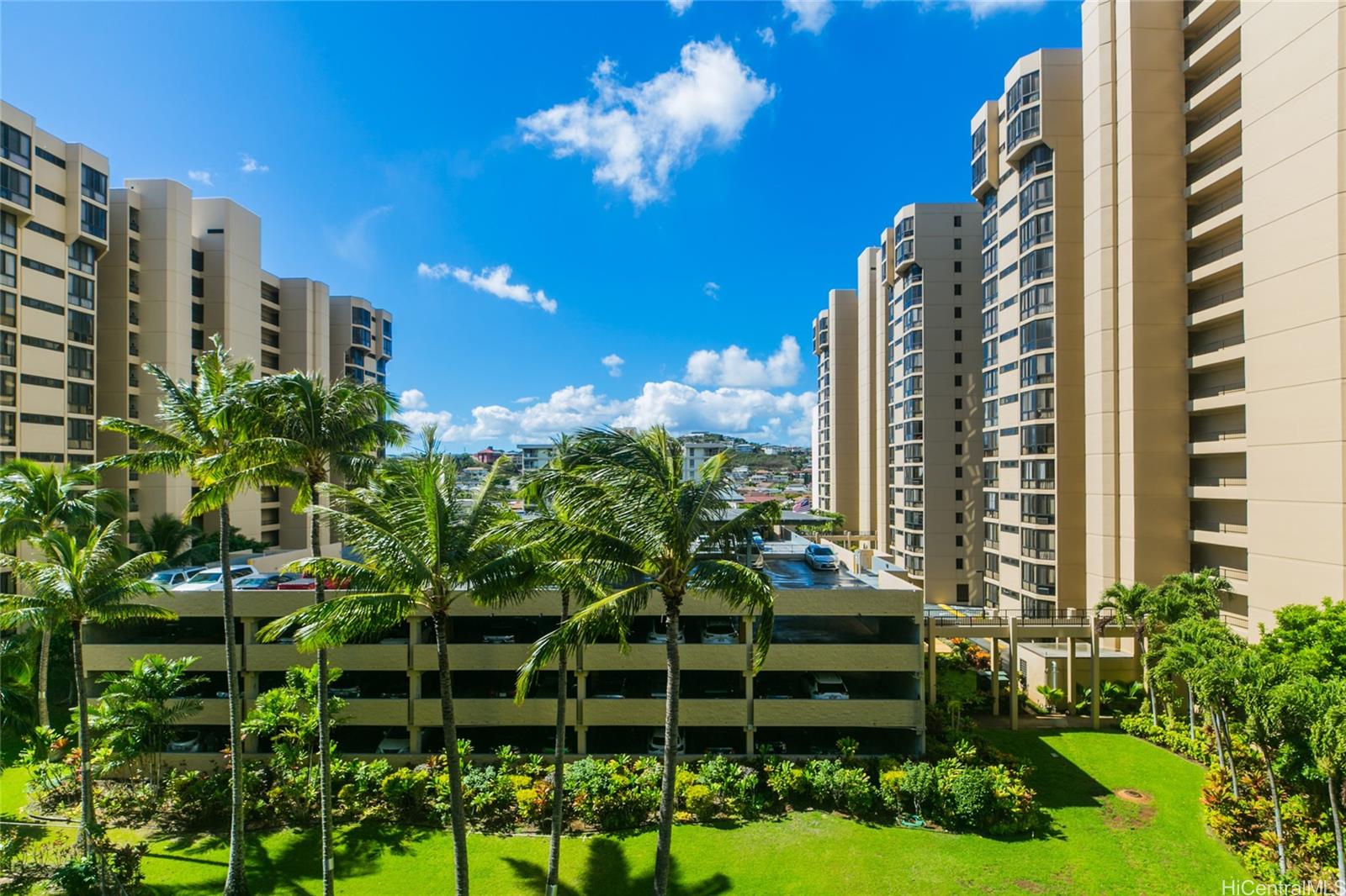 Likini West 612, 5122 Likini Street, Honolulu Salt Lake condo Sold
