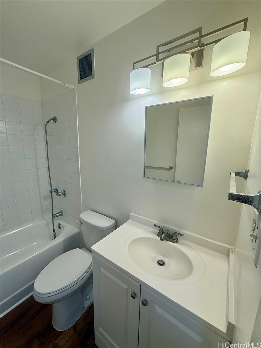 Likini West condo # 703, Honolulu, Hawaii - photo 11 of 21