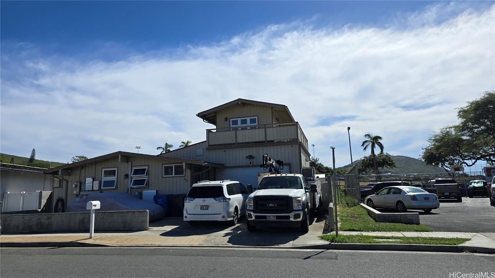 513  Kapaia Street Koko Head Terrace, Hawaii Kai home - photo 2 of 14