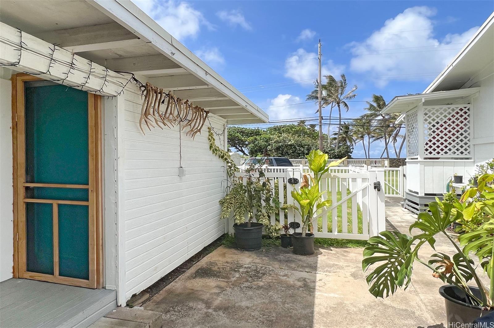 51-452  Kamehameha Hwy Kaaawa, Kaneohe home - photo 18 of 21