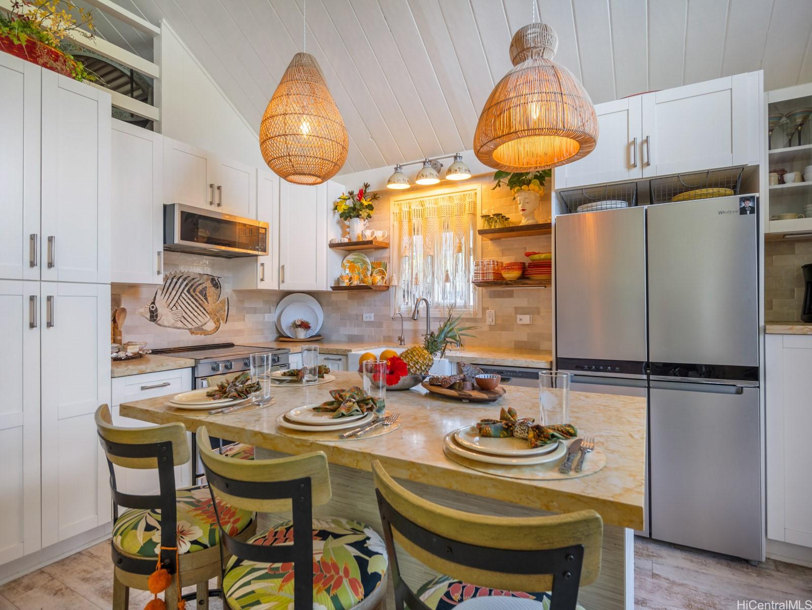 51-529  Kamehameha Hwy Kaaawa, Kaneohe home - photo 7 of 25