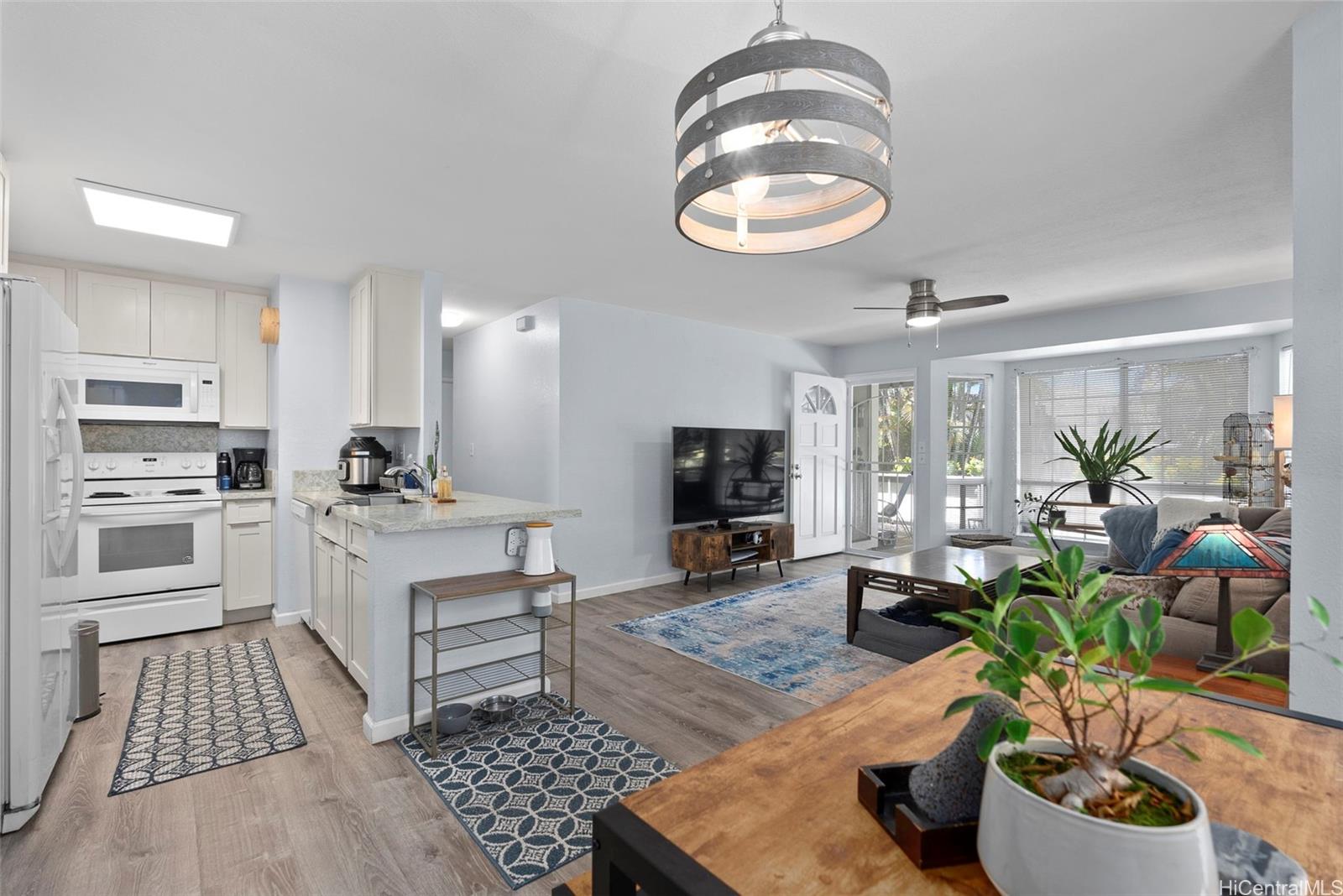 Crosspointe townhouse # 15A, Honolulu, Hawaii - photo 4 of 25