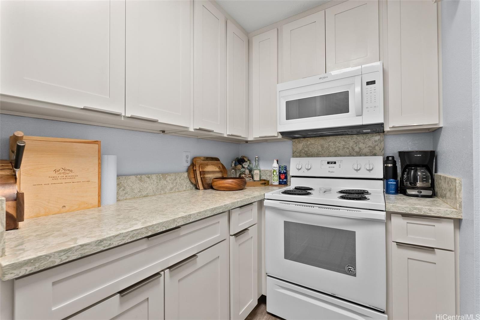 Crosspointe townhouse # 15A, Honolulu, Hawaii - photo 7 of 25