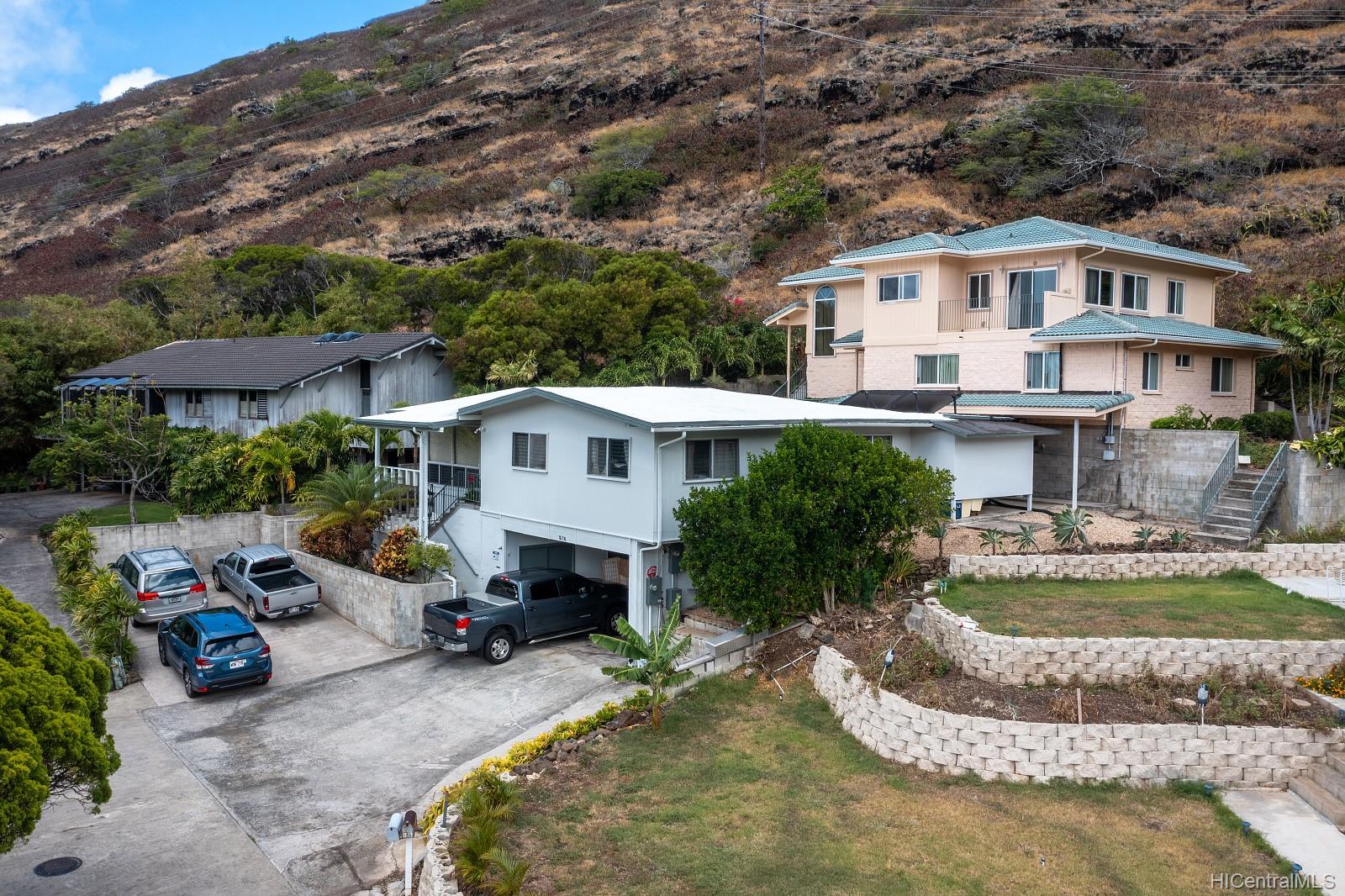 516 Pepeekeo Place , Honolulu, Hi 96825 | Hahaione-lower