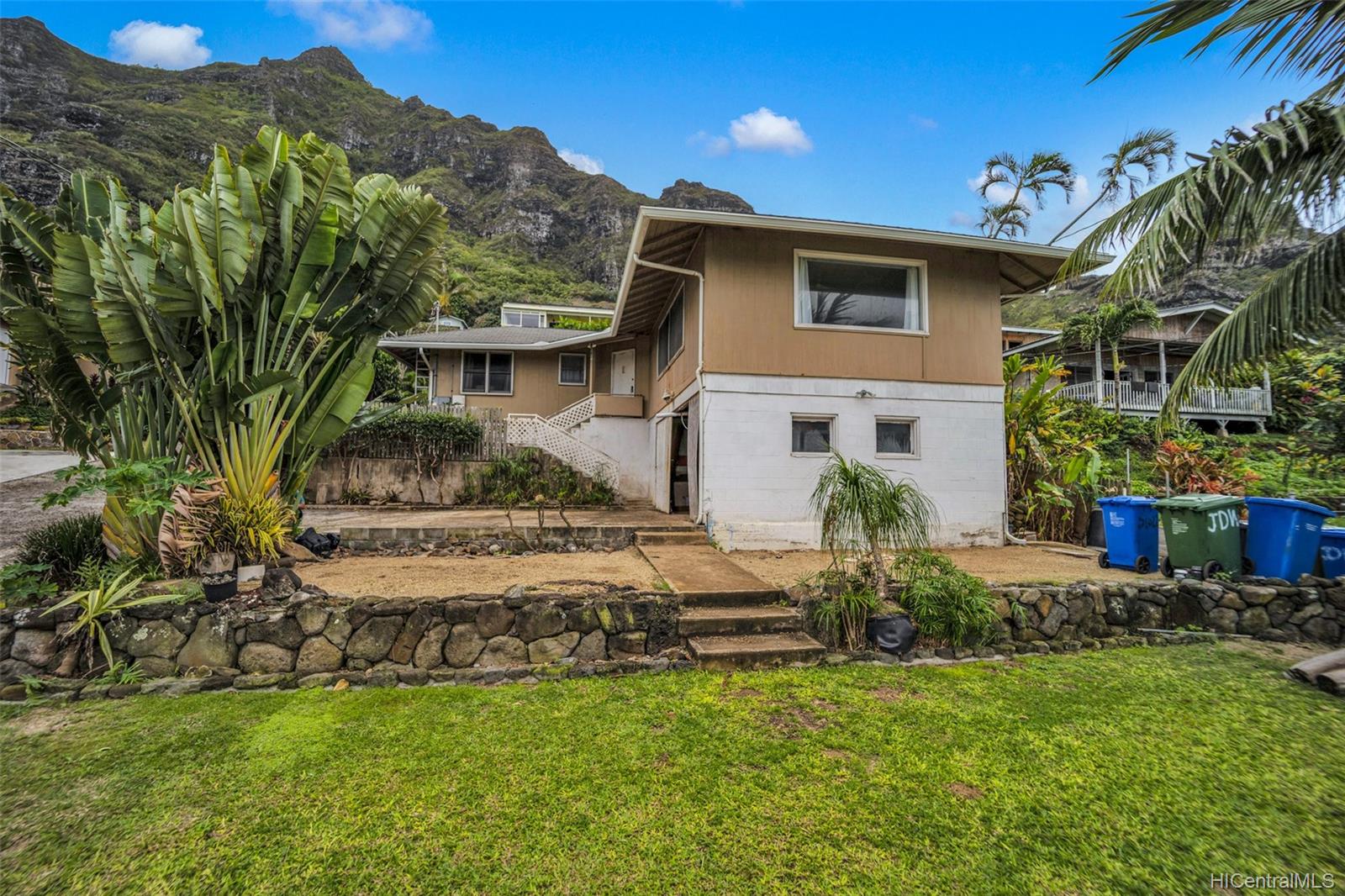 Koolauloa real estate & homes for sale - Oahu  Hawaii House