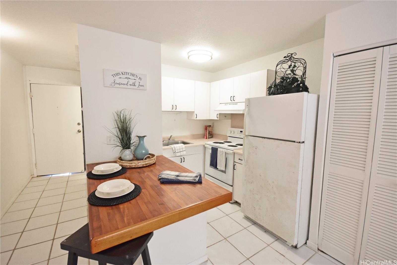 Makaua Village condos for sale in Kaaawa Oahu