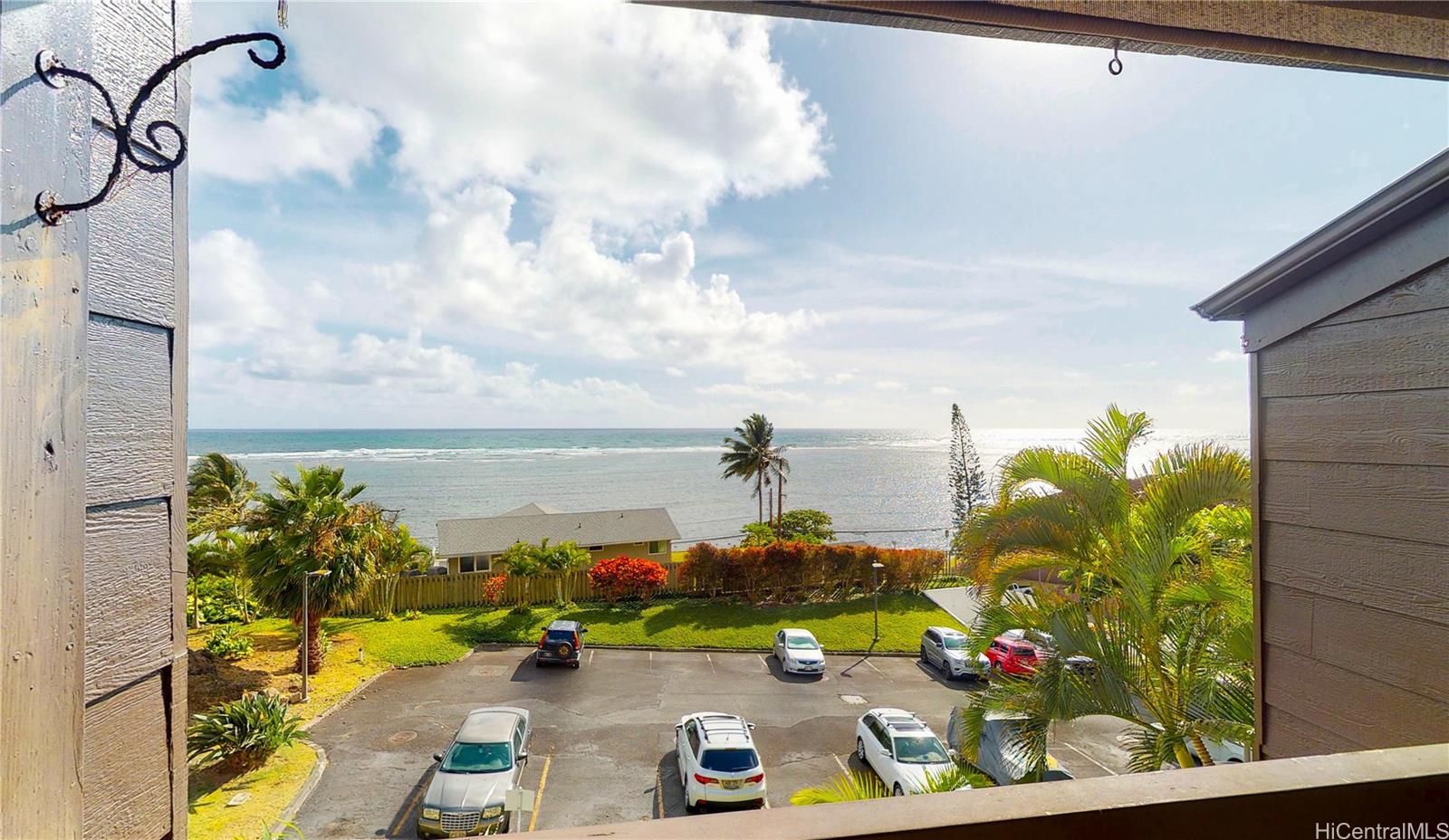 Makaua Village 323, 51636 Kamehameha Hwy, Kaaawa Kaaawa