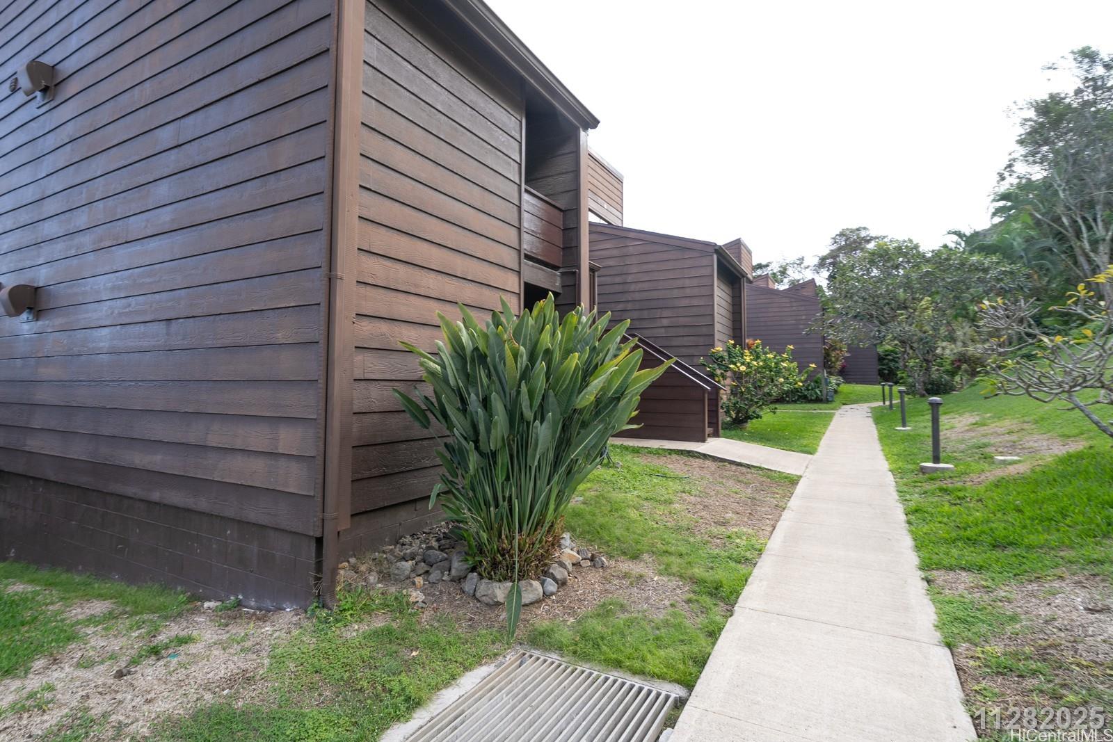 51-636 Kamehameha Hwy Kaaawa - Rental - photo 2 of 21