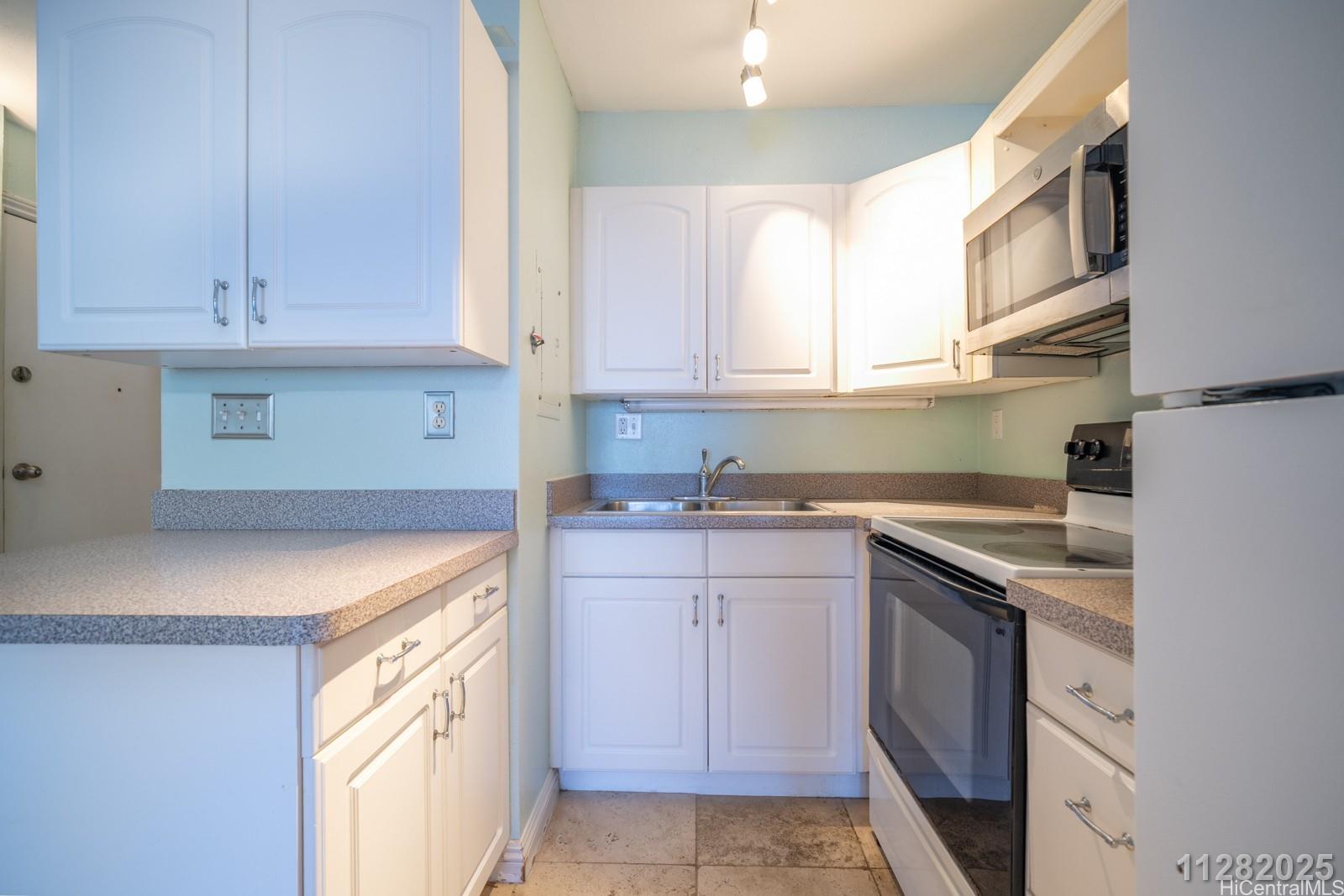 51-636 Kamehameha Hwy Kaaawa - Rental - photo 10 of 21