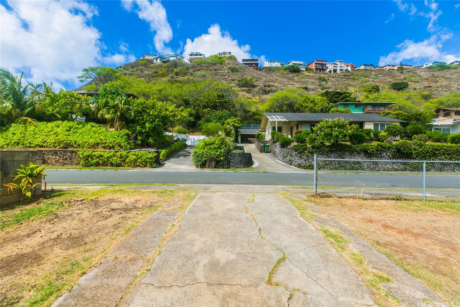 5175  Nohu Street Aina Haina Area, Diamond Head home - photo 5 of 24