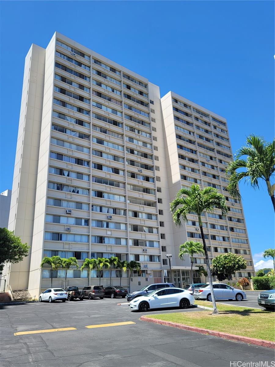 Royal Towers condo # 1103, Honolulu, Hawaii - photo 1 of 9