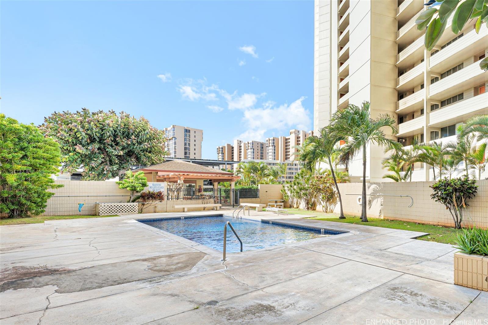 Royal Towers condo # 501, Honolulu, Hawaii - photo 17 of 18