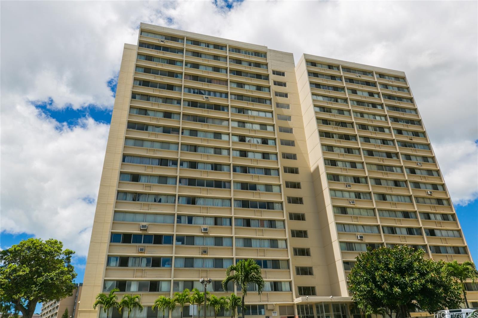 Royal Towers condo # 802, Honolulu, Hawaii - photo 25 of 25