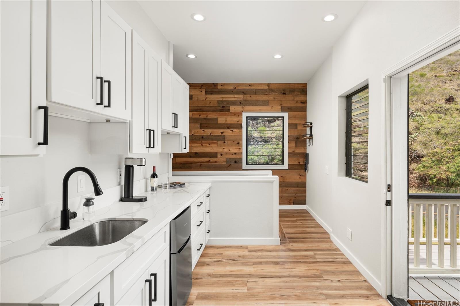 5197  Poola Street Waialae Iki, Diamond Head home - photo 15 of 25