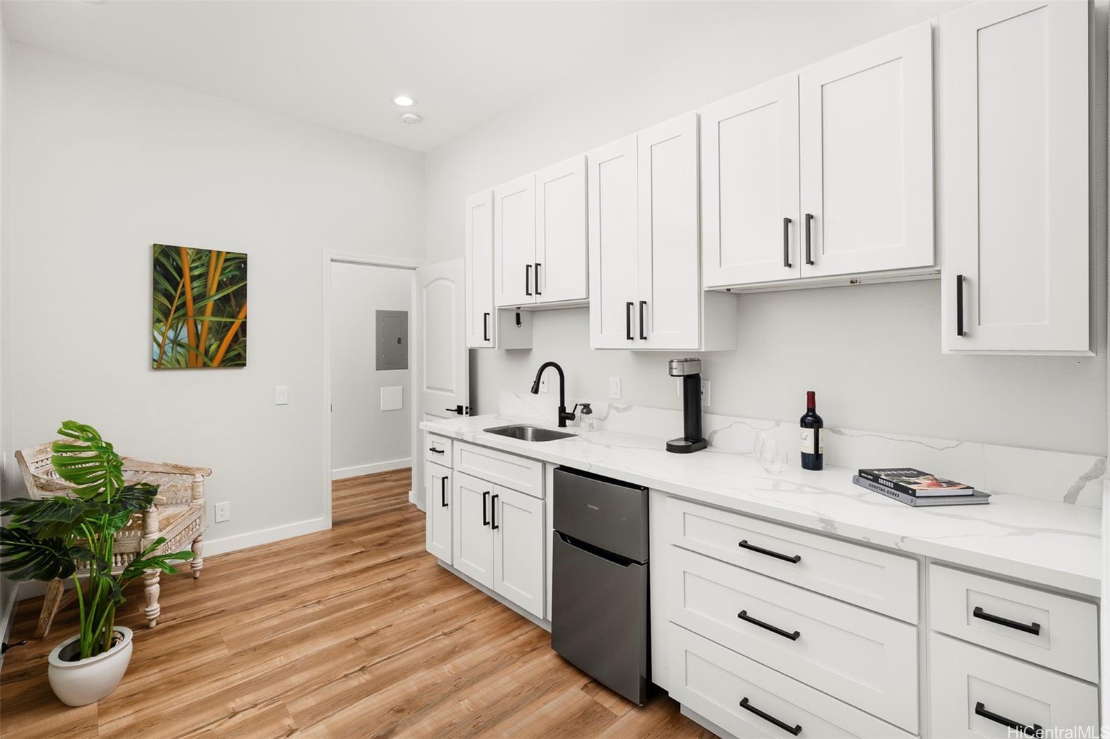 5197  Poola Street Waialae Iki, Diamond Head home - photo 16 of 25