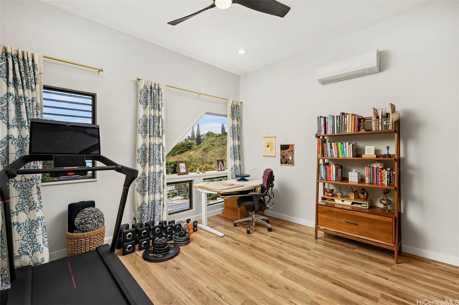 5197  Poola Street Waialae Iki, Diamond Head home - photo 21 of 25