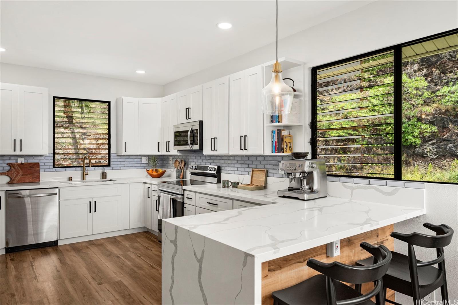 5197  Poola Street Waialae Iki, Diamond Head home - photo 7 of 25