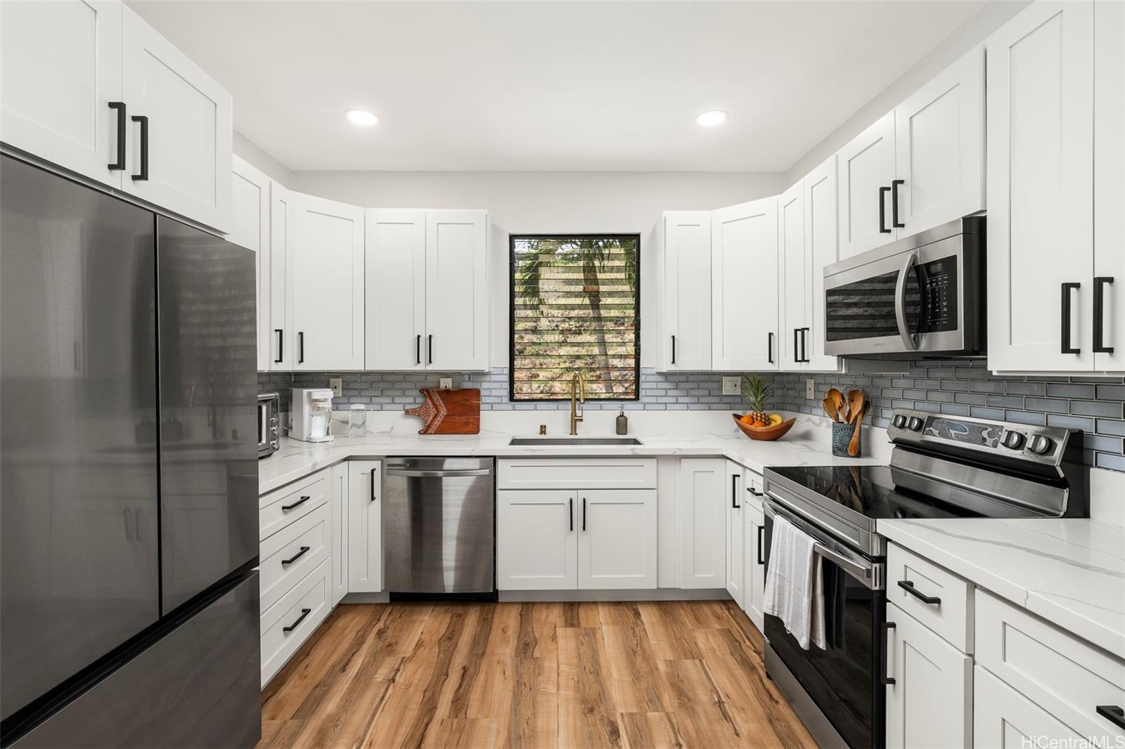 5197  Poola Street Waialae Iki, Diamond Head home - photo 8 of 25