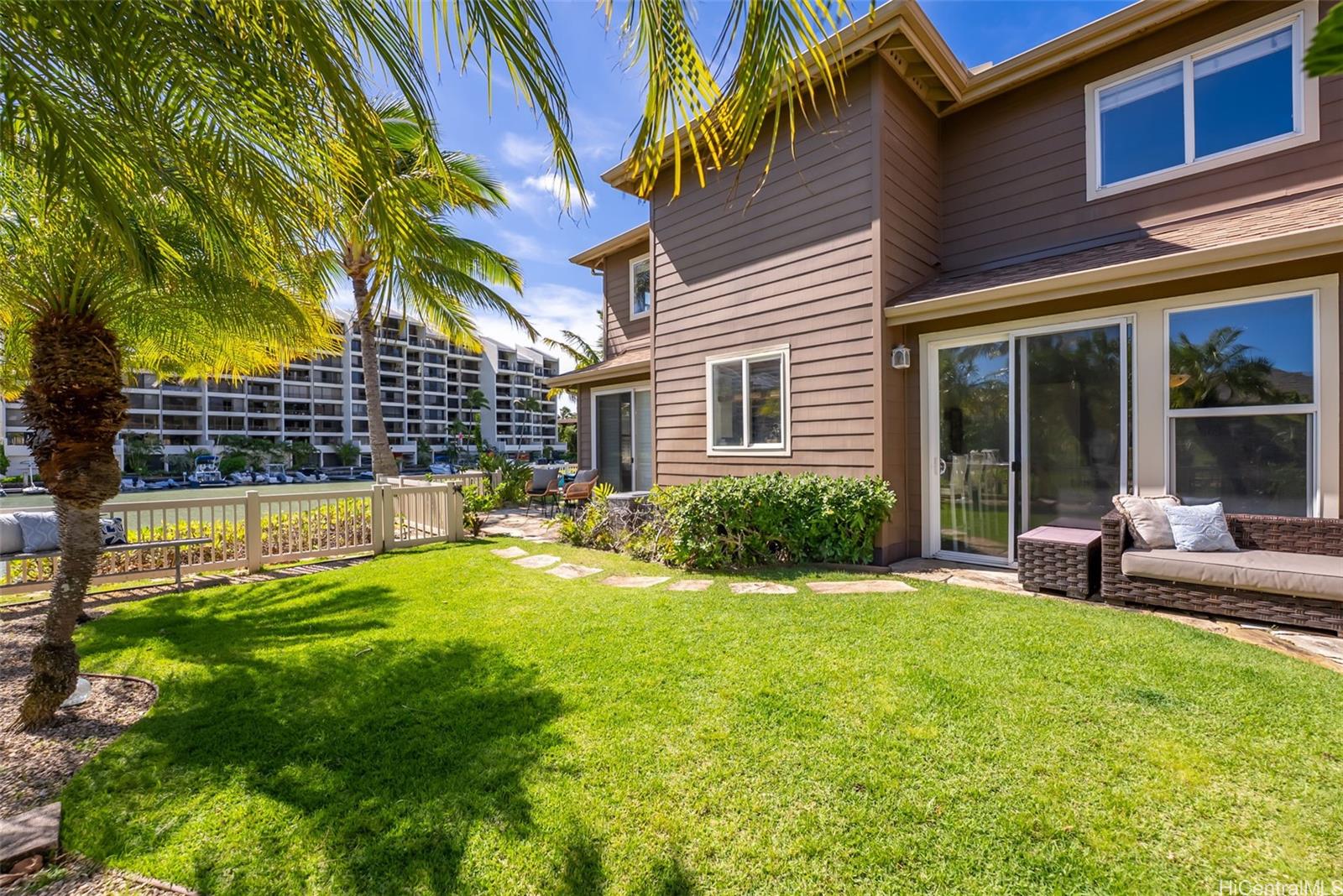 520  Lunalilo Home Road West Marina, Hawaii Kai home - photo 2 of 23