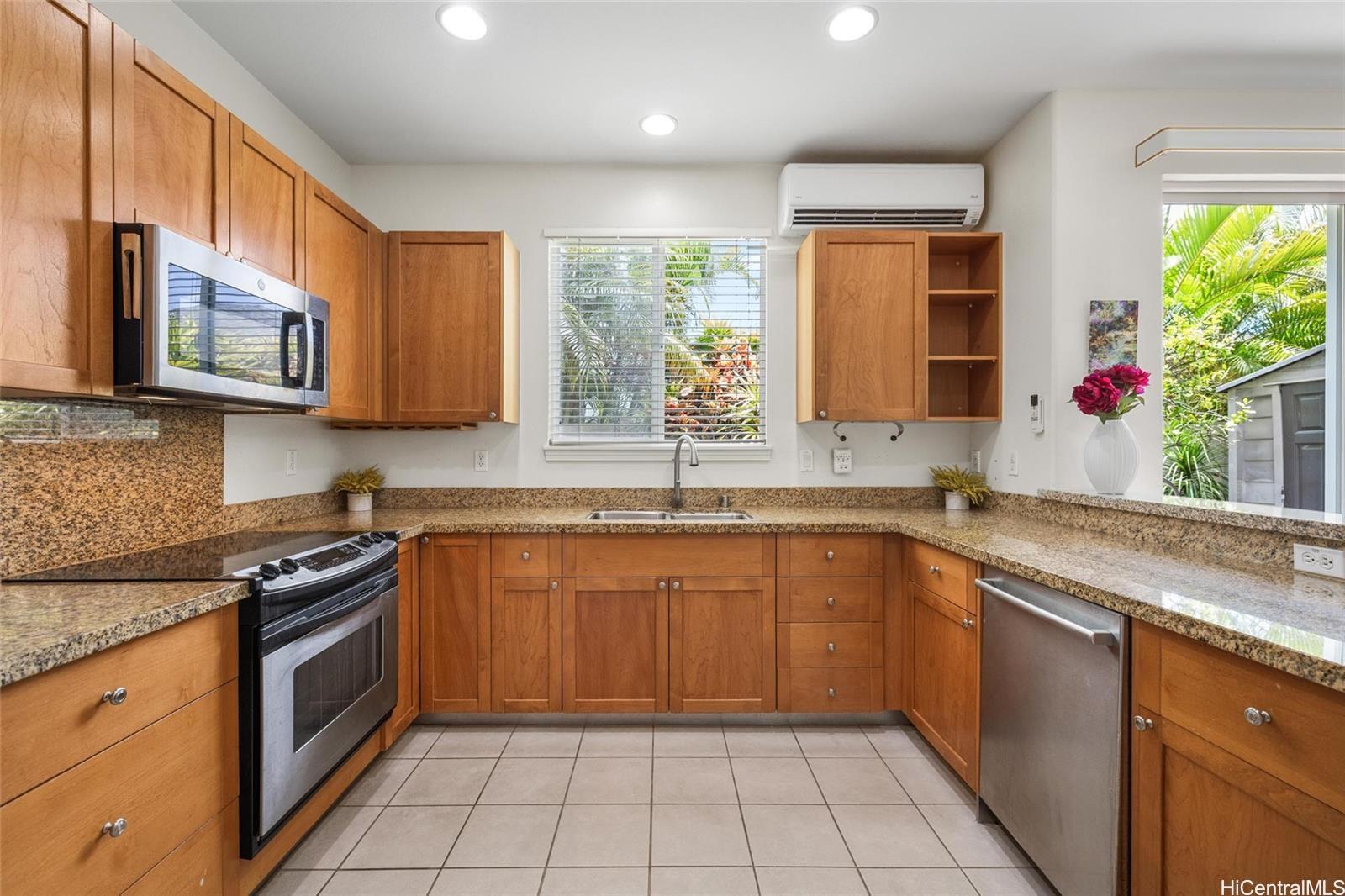 520  Lunalilo Home Road West Marina, Hawaii Kai home - photo 7 of 25