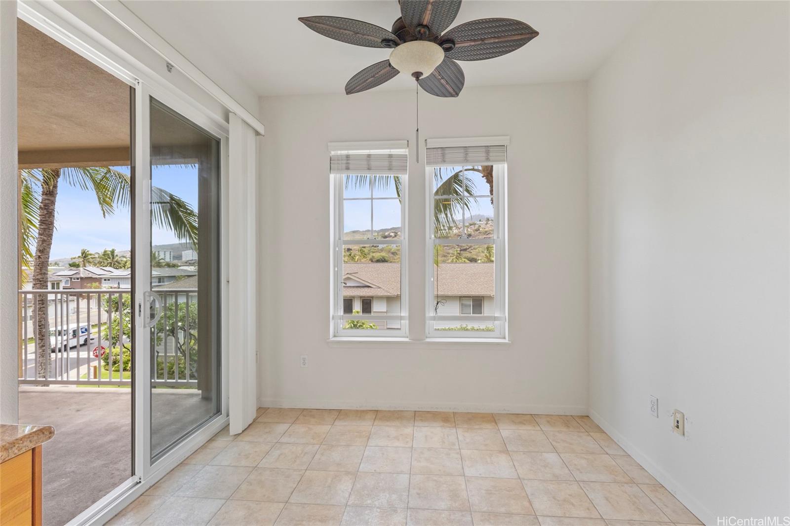 Colony at the Peninsula condo # 6208, Honolulu, Hawaii - photo 14 of 25