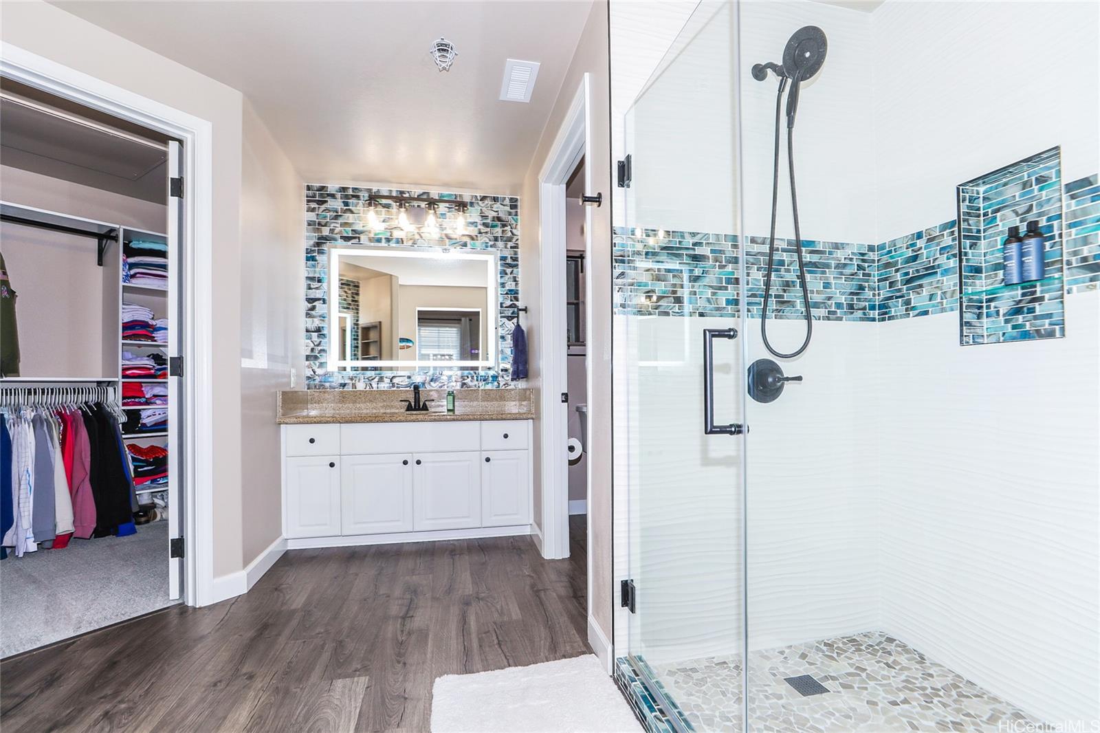 Colony at the Peninsula condo # 6214, Honolulu, Hawaii - photo 13 of 23