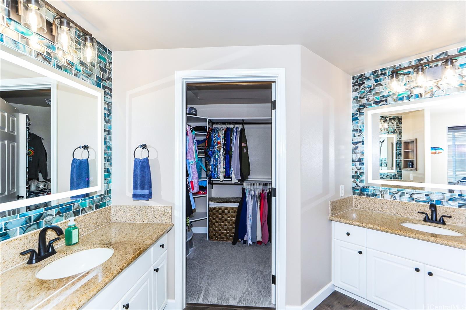 Colony at the Peninsula condo # 6214, Honolulu, Hawaii - photo 14 of 23