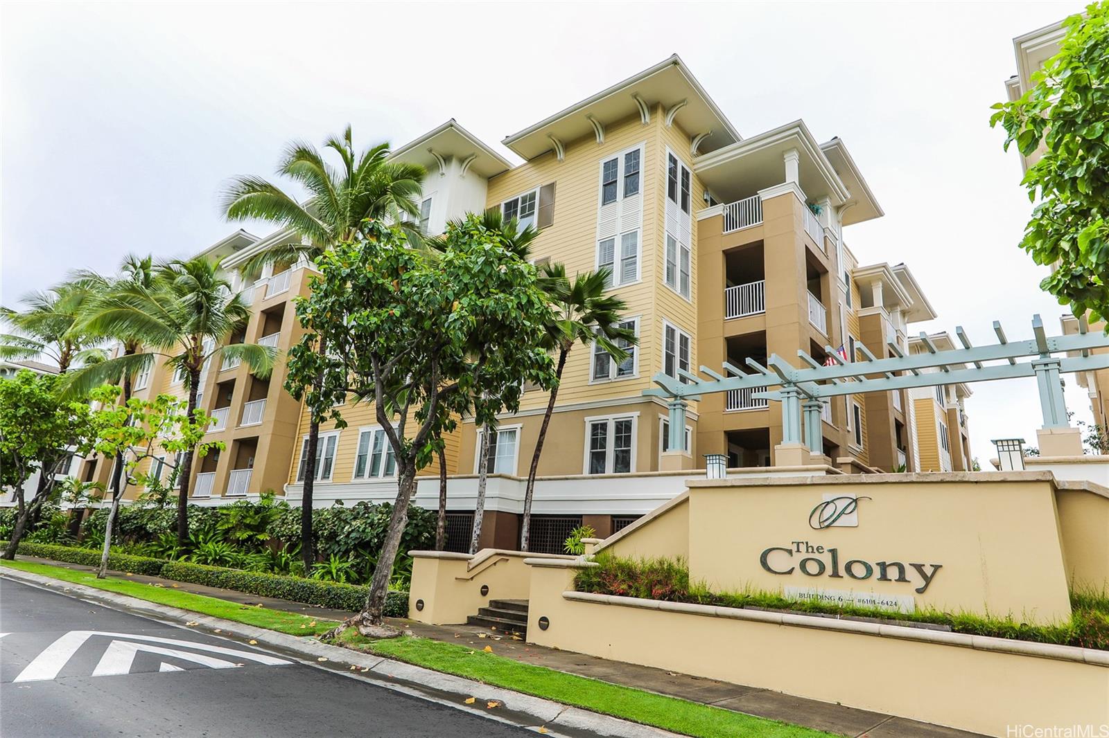 Colony at the Peninsula condo # 6214, Honolulu, Hawaii - photo 20 of 23