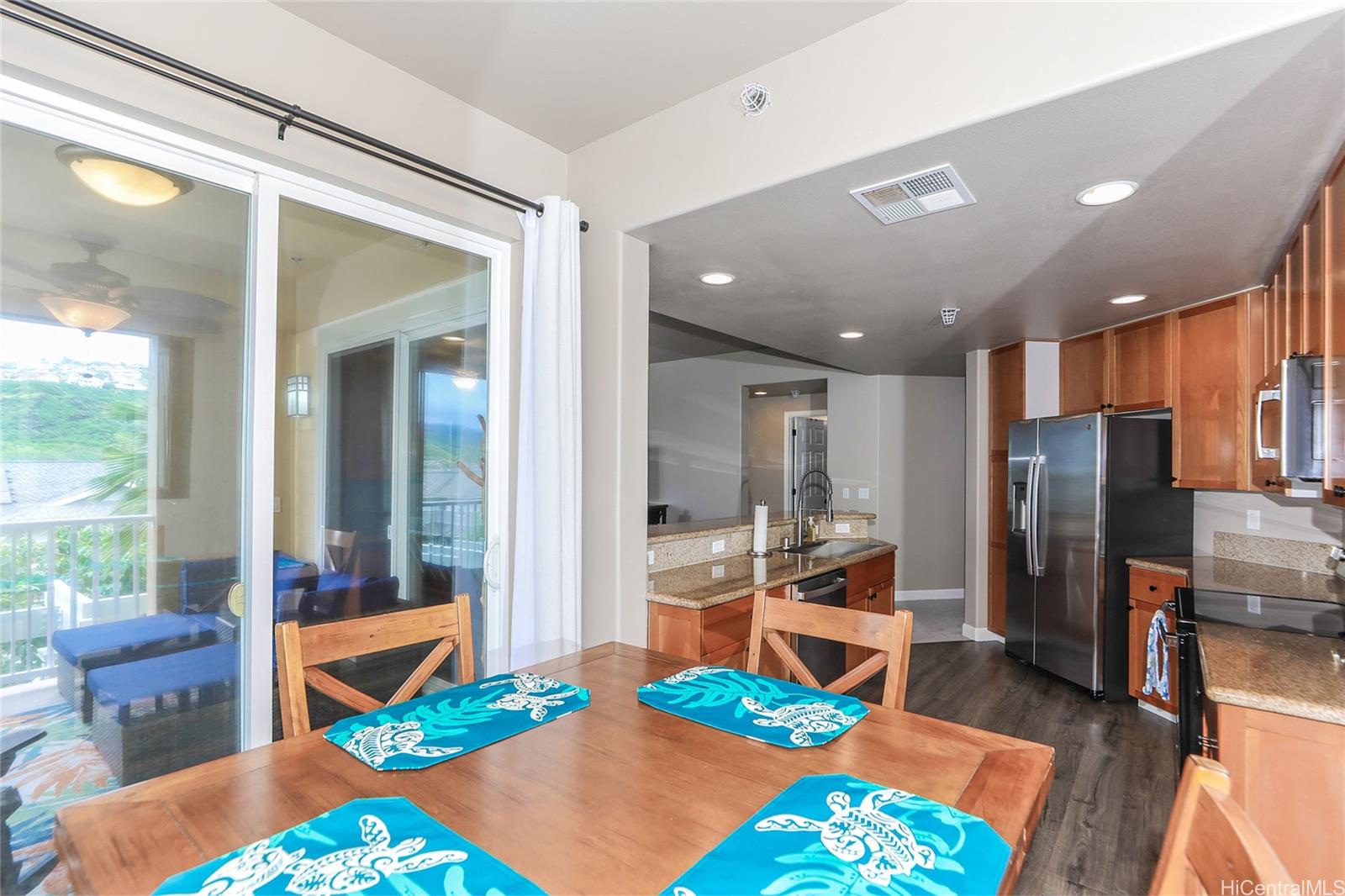 Colony at the Peninsula condo # 6214, Honolulu, Hawaii - photo 6 of 23