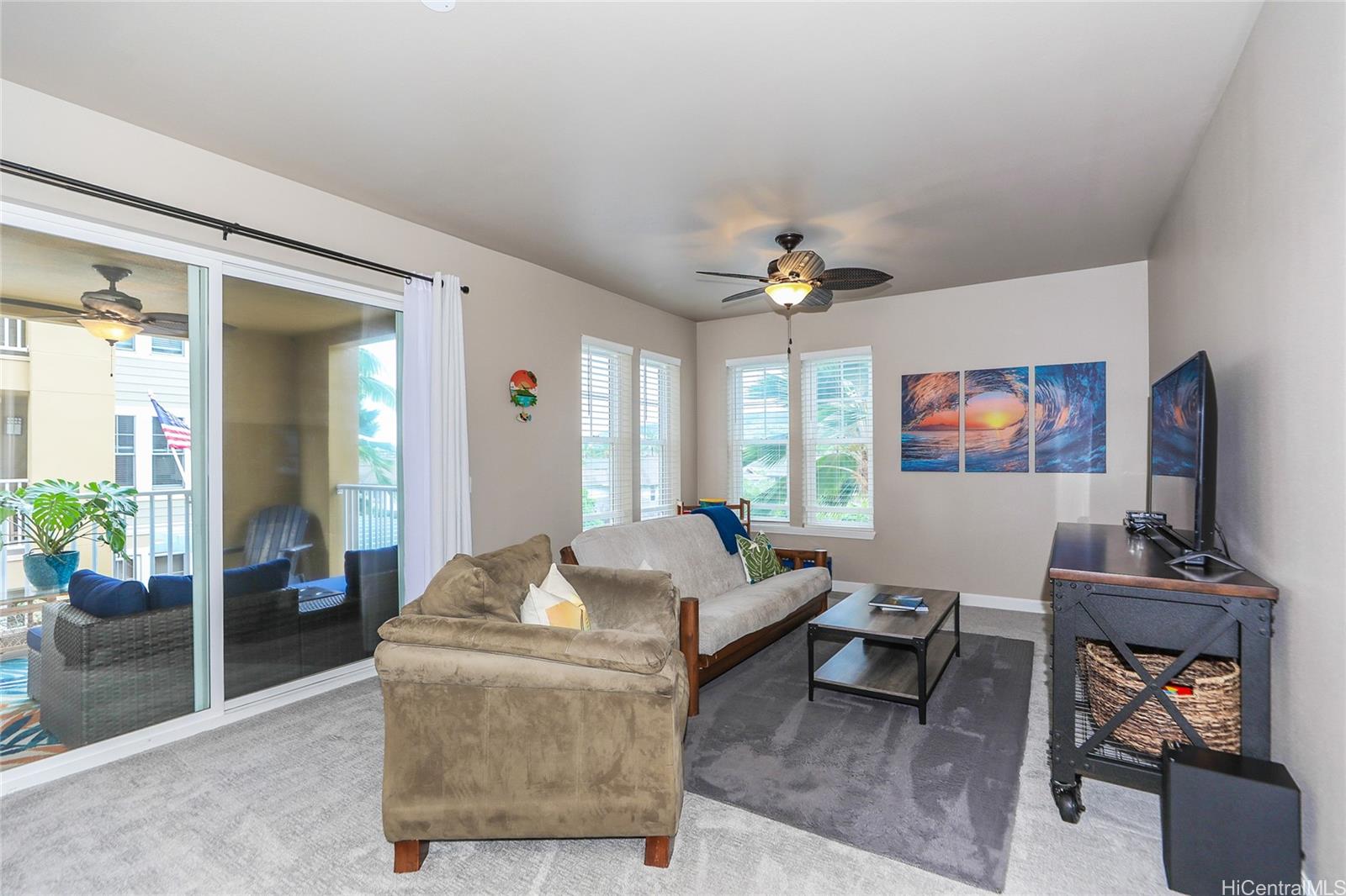 Colony at the Peninsula condo # 6214, Honolulu, Hawaii - photo 8 of 23