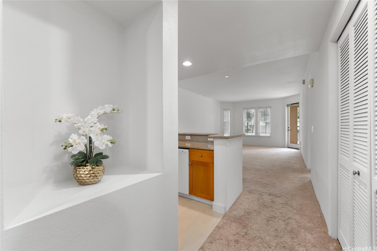 Colony at the Peninsula condo # 7104, Honolulu, Hawaii - photo 5 of 22