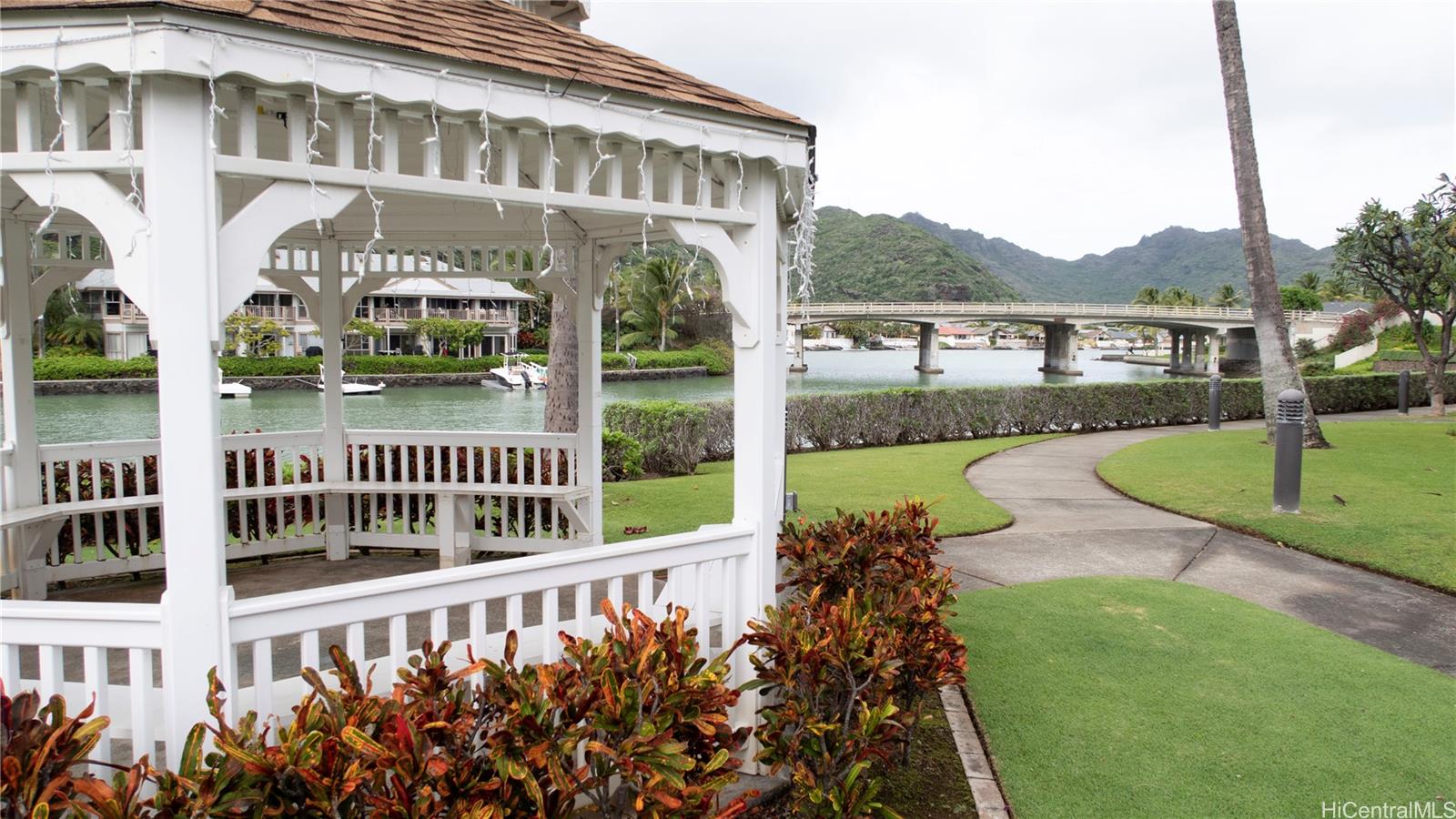 Colony at the Peninsula condo # 7107, Honolulu, Hawaii - photo 18 of 21